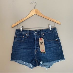 NWT Levi’s- 501 Women’s High Waisted Cut Off Denim Shorts